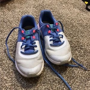 Under Armour kids shoes, need to be cleaned, durable